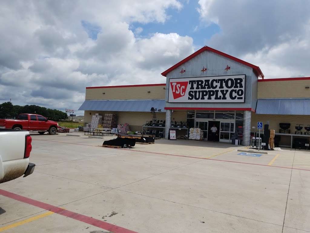 Tractor Supply Co. | 31360 Farm to Market 2920, Waller, TX 77484, USA | Phone: (936) 372-3073