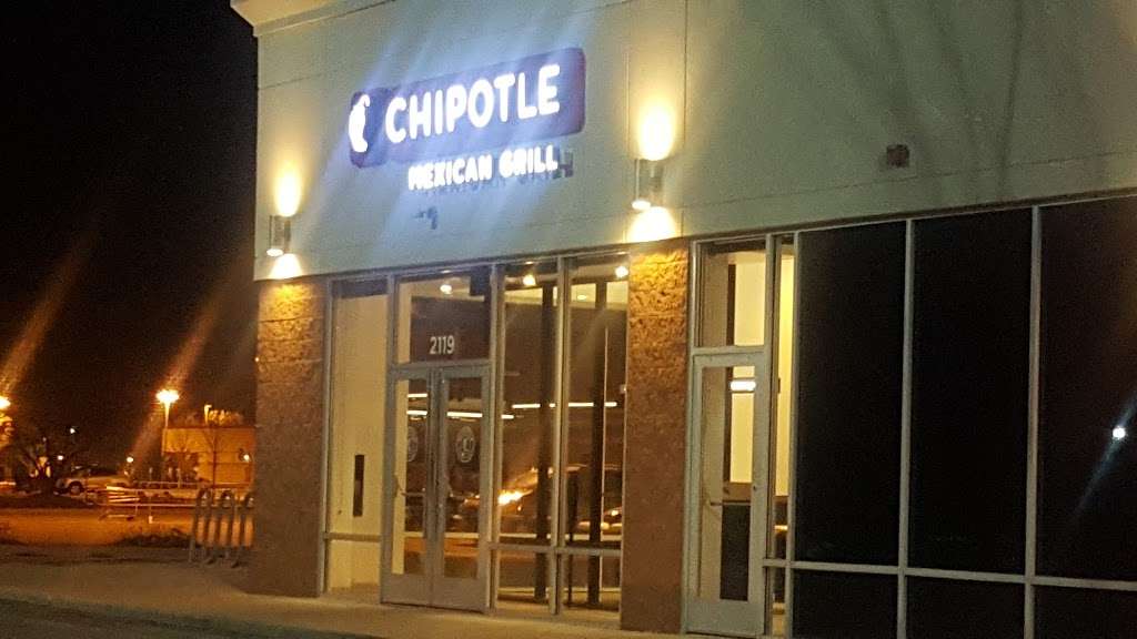 Chipotle Mexican Grill | 2119 Roosevelt Rd, Wheaton, IL 60187 | Phone: (630) 580-5041