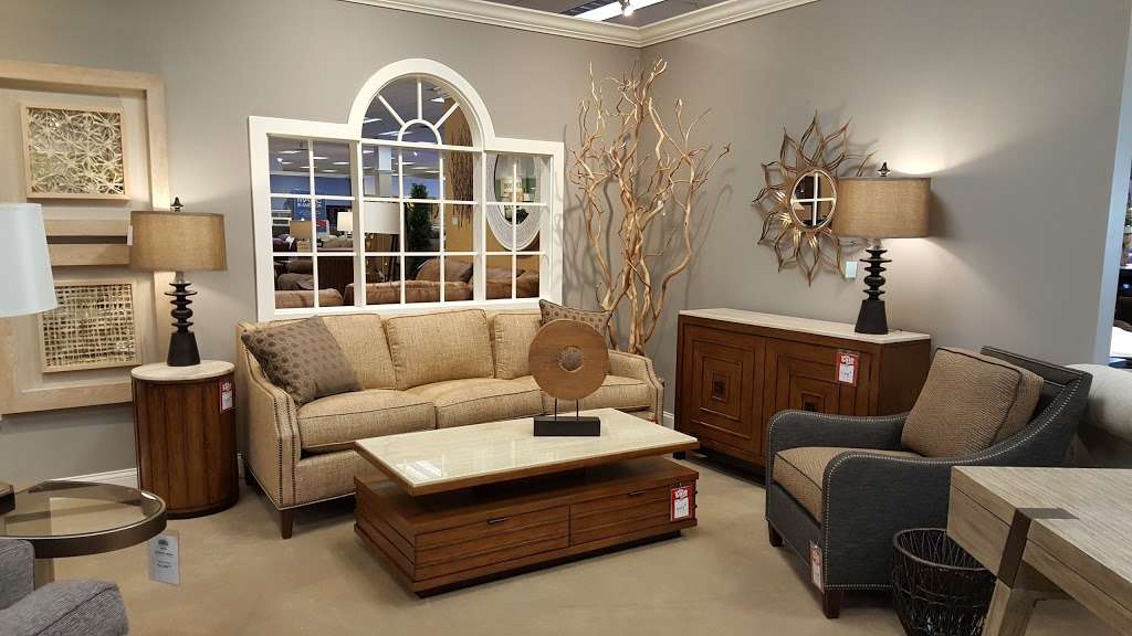 Godby Home Furnishings | 13610 N Meridian St, Carmel, IN 46032, USA | Phone: (317) 566-8720