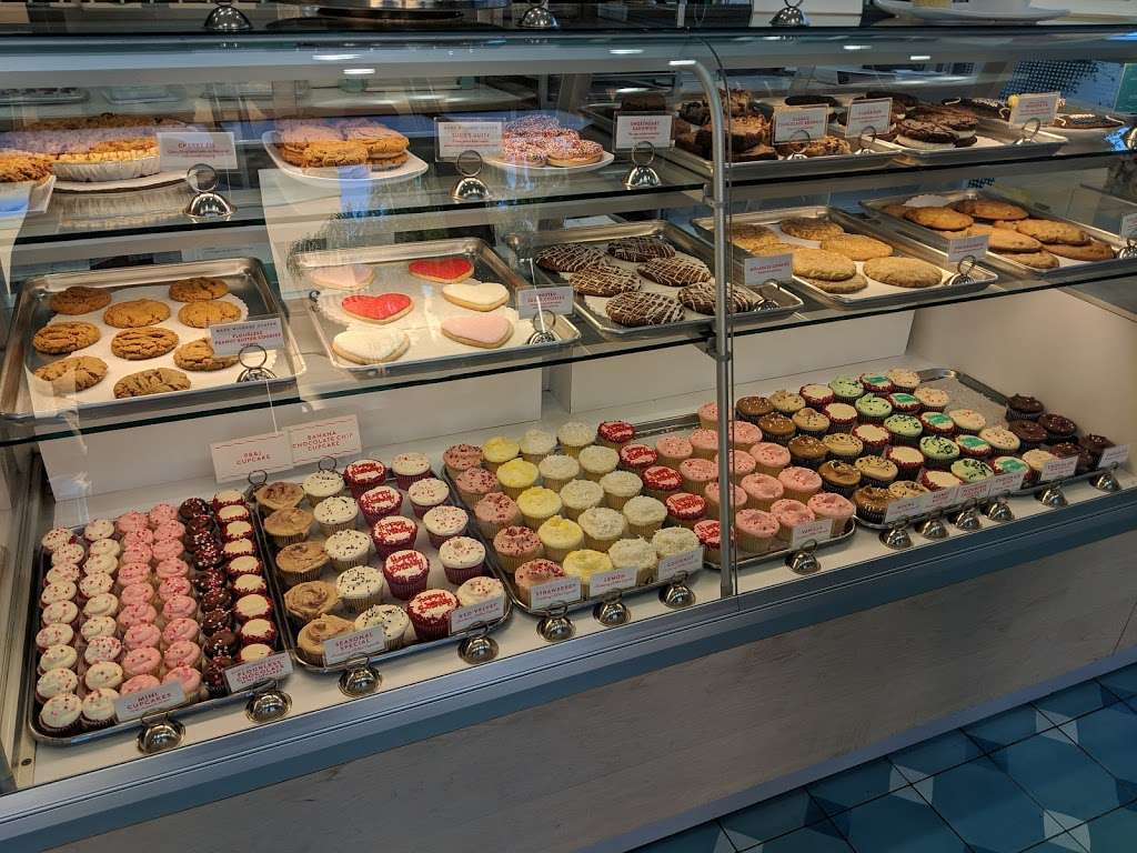 SusieCakes | 25473 Rancho Niguel Rd B, Laguna Niguel, CA 92677, USA | Phone: (949) 214-2253