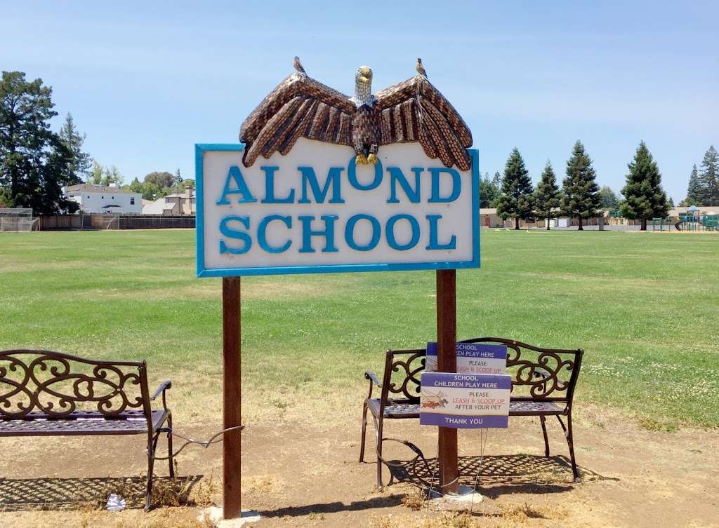 Almond Elementary School | 550 Almond Ave, Los Altos, CA 94022, USA | Phone: (650) 917-5400