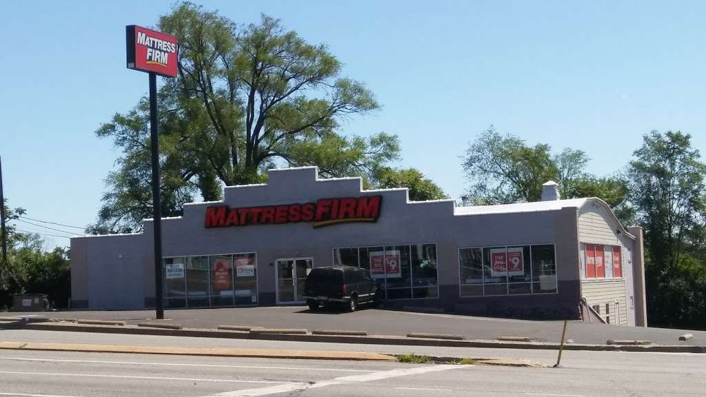 Mattress Firm Plymouth Meeting | 400 W Germantown Pike, Plymouth Meeting, PA 19462, USA | Phone: (610) 832-0200