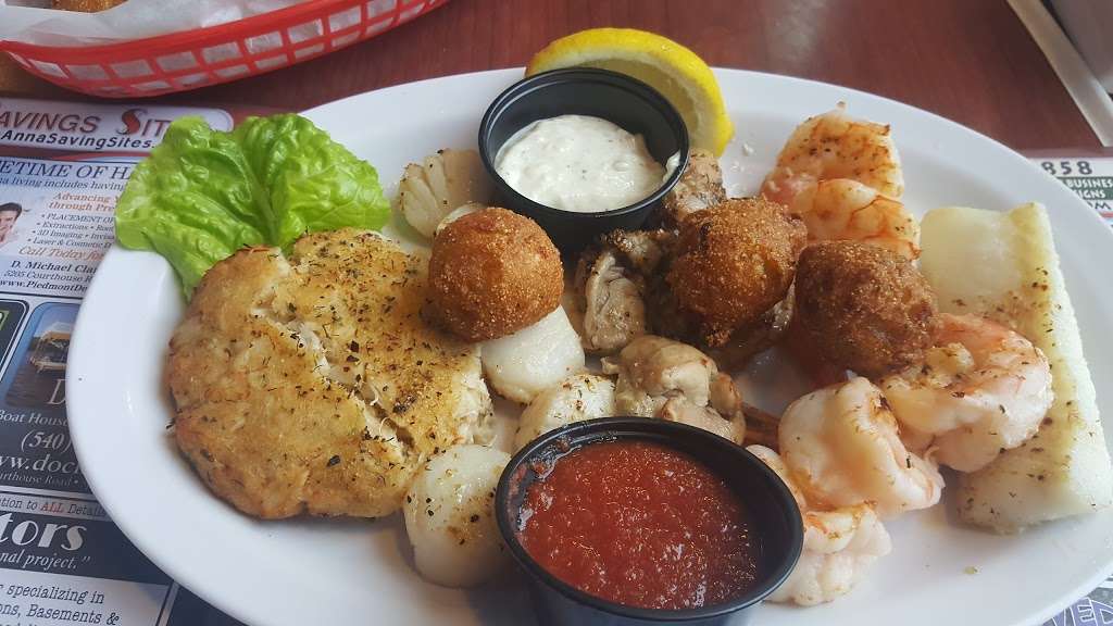 Tims at Lake Anna Restaurant & Crabhouse | 200 G Boardwalk Way, Mineral, VA 23117 | Phone: (540) 894-5011