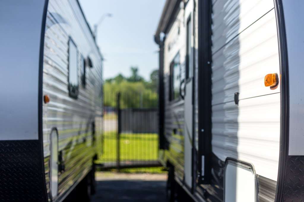 Outdoors & More RV Rentals | 10661 TX-242, Conroe, TX 77385 | Phone: (936) 273-4555