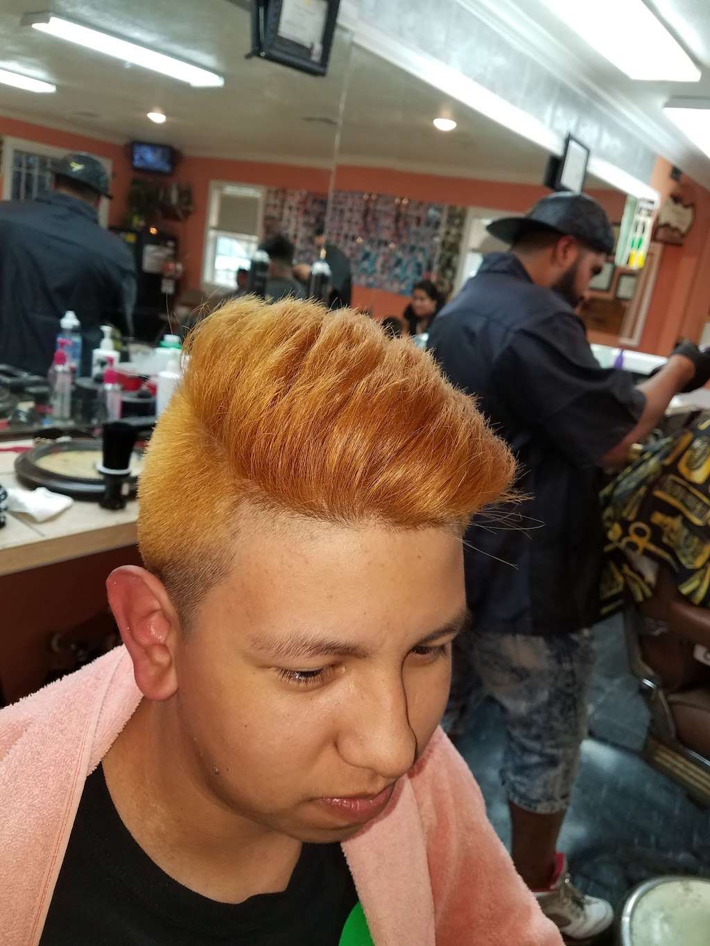 El Guerrero Barbershop Unisex | 2006 Avenue D, Rosenberg, TX 77471 | Phone: (713) 291-2324