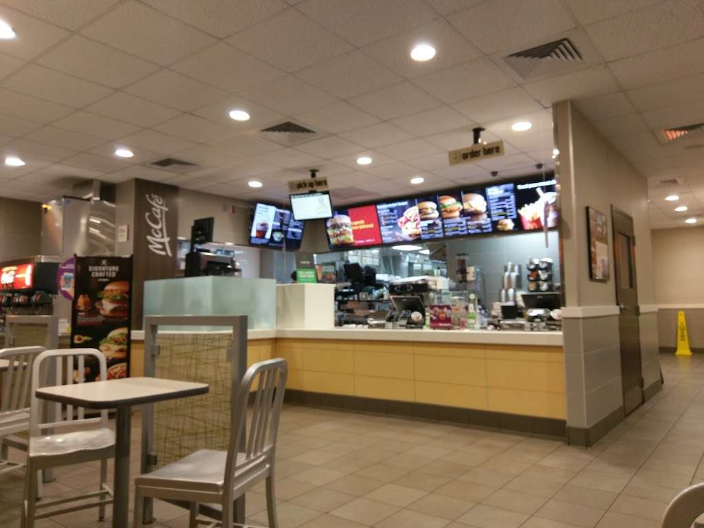 McDonalds | 1200 E, FL-434, Winter Springs, FL 32708, USA | Phone: (407) 365-5700