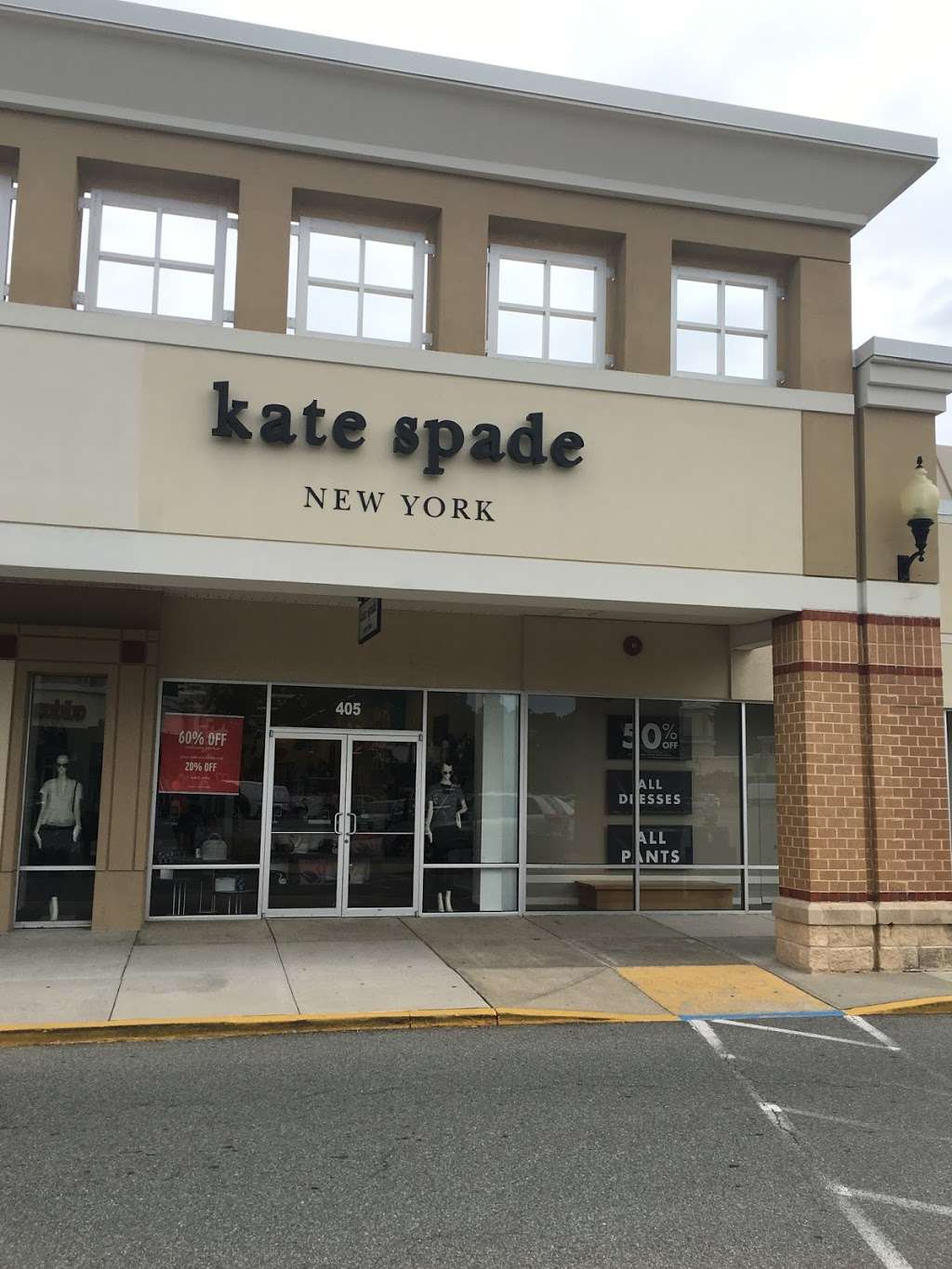 kate spade new york | 405 Outlet Center Dr, Queenstown, MD 21658 | Phone: (410) 827-5273