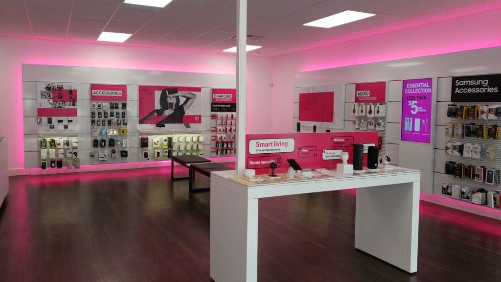 T-Mobile | 492 Town Center Dr, Mooresville, IN 46158, USA | Phone: (317) 584-6329