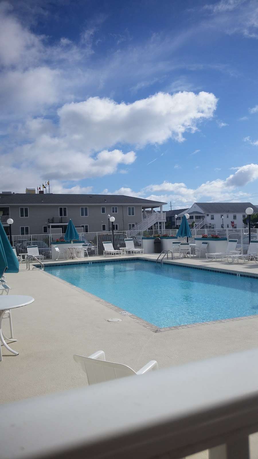 Dunes Court | 2700 Baltimore Ave, Ocean City, MD 21842, USA | Phone: (410) 289-4414