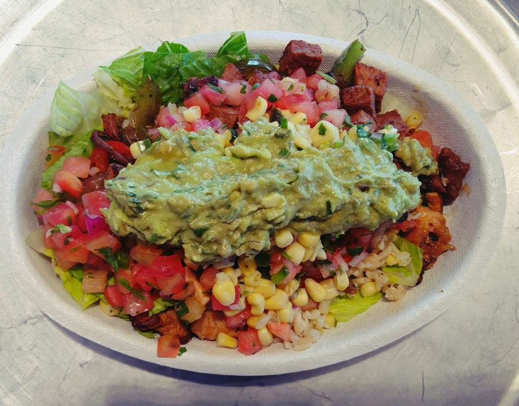 Chipotle Mexican Grill | 327 E W Mitchell Hammock Rd #1021, Oviedo, FL 32765 | Phone: (407) 365-7274