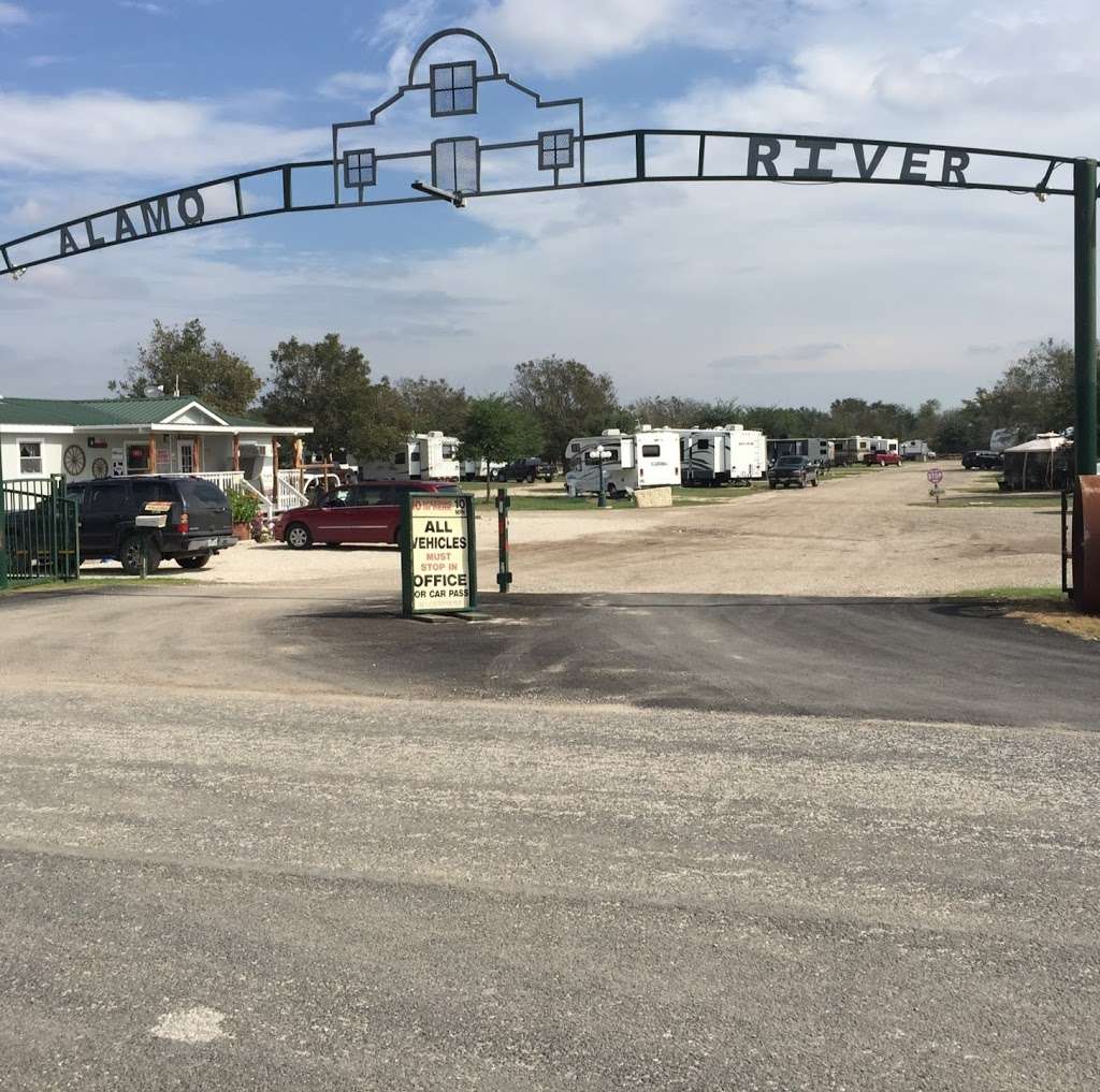 Alamo River RV Resort & Campground | 12430 Trawalter Ln, Von Ormy, TX 78073, USA | Phone: (210) 622-5022