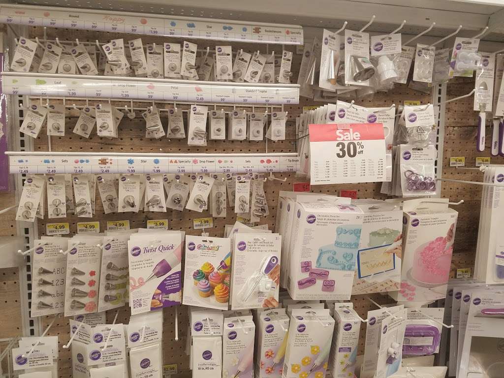 JOANN Fabrics and Crafts | 6A Garet Pl, Commack, NY 11725, USA | Phone: (631) 462-2040