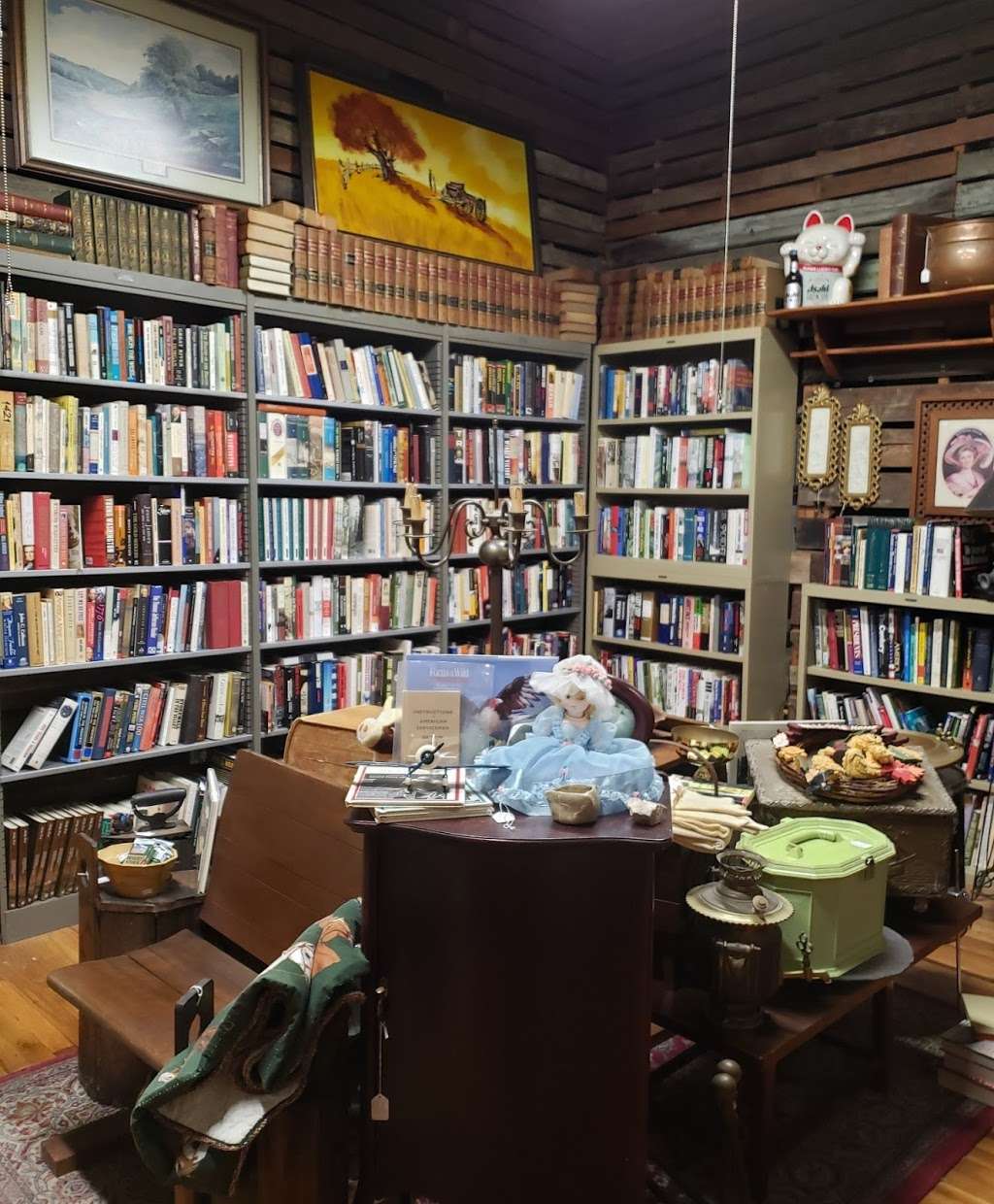 Crazy Lady Used Books & Emporium | 10660 FM78, Schertz, TX 78108, USA | Phone: (210) 277-9025