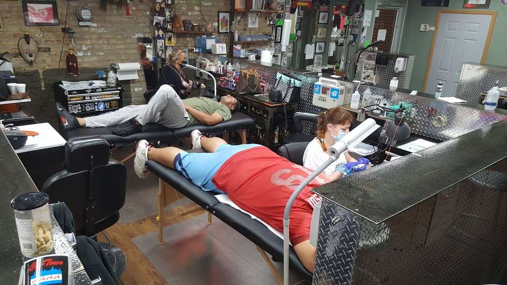 Chi Town Tattoo & Body Piercing | 5056 W Lawrence Ave, Chicago, IL 60630, USA | Phone: (773) 283-8696