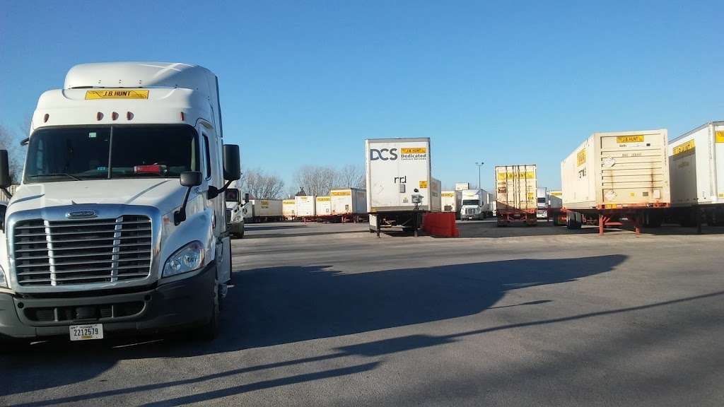 J.B. Hunt Transport Services, Inc. | 9001 NE Birmingham Rd, Kansas City, MO 64161 | Phone: (816) 413-1328