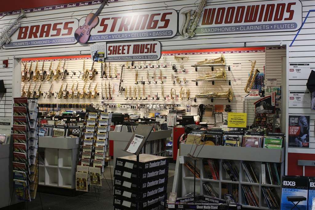 Sam Ash Music Stores | 385 Old Country Rd, Carle Place, NY 11514, USA | Phone: (516) 333-8700