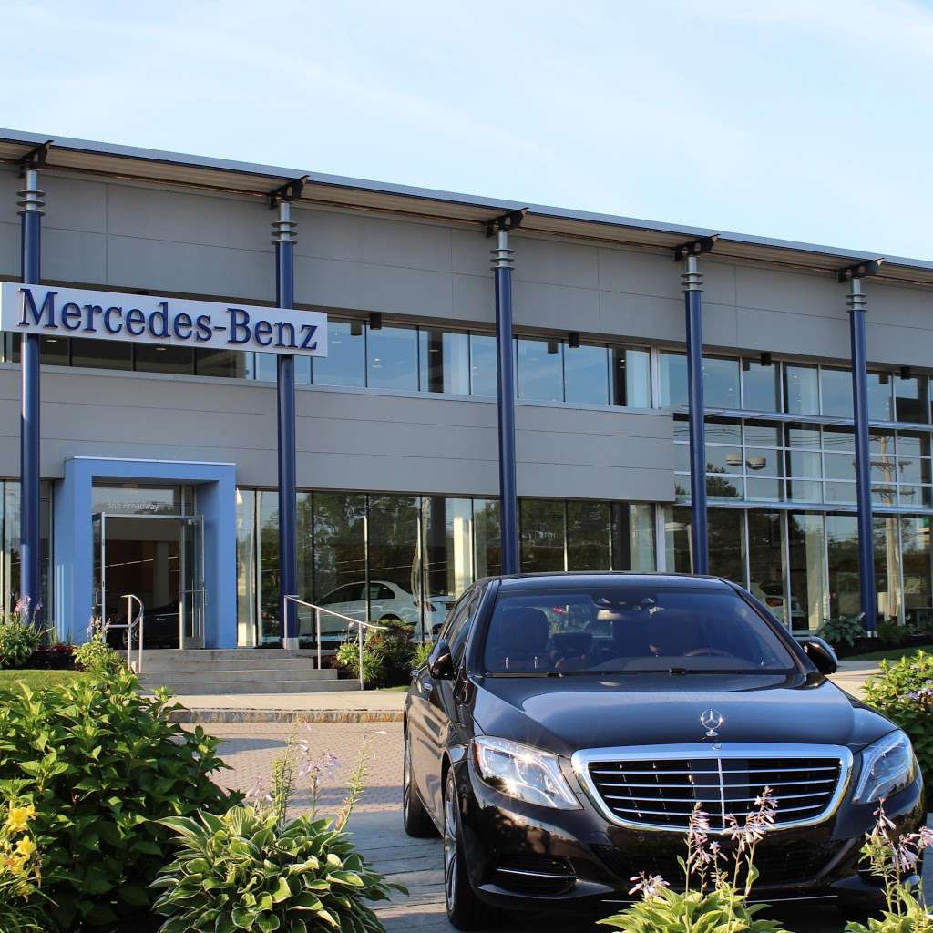 Flagship Motorcars of Lynnfield | 385 Broadway, Rte. 1, North, Lynnfield, MA 01940, USA | Phone: (781) 596-9700