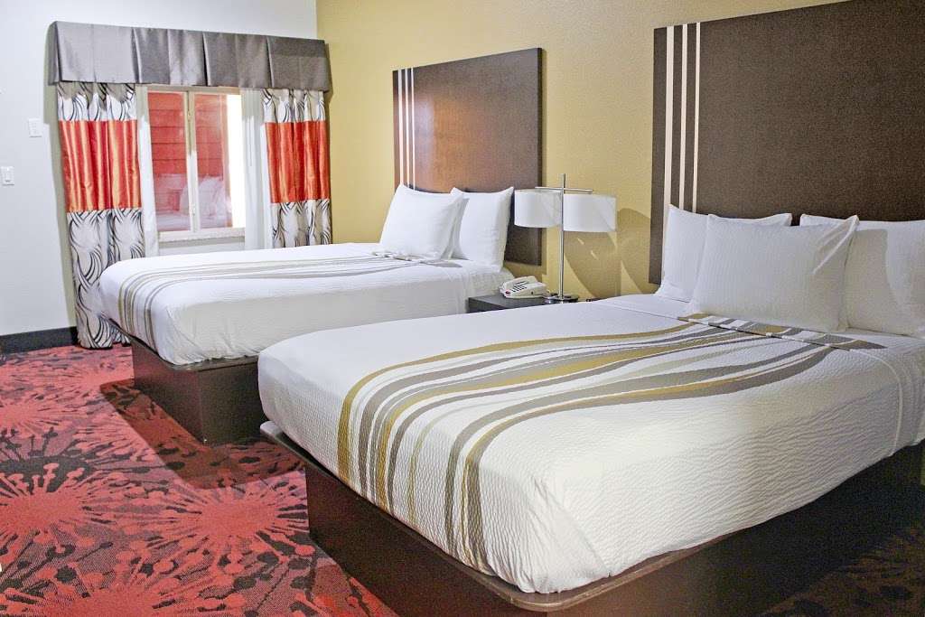 Palacio Royale Inn Houston NW | 10654 W Little York Rd, Houston, TX 77041, USA | Phone: (713) 856-9438