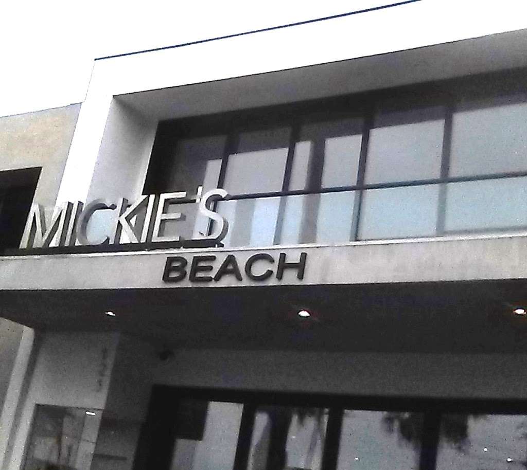 Mickies Beach | 125 Manhattan Beach Blvd, Manhattan Beach, CA 90266, USA | Phone: (310) 546-3892