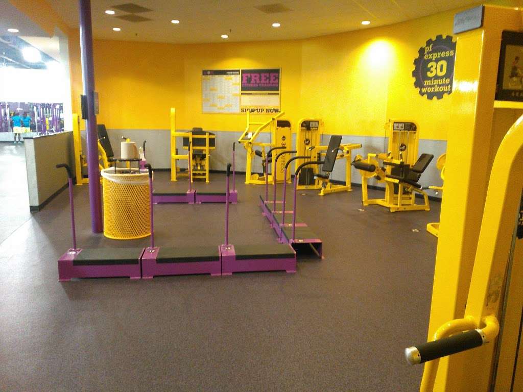 Planet Fitness | 14431 Jefferson Davis Hwy, Woodbridge, VA 22191, USA | Phone: (703) 491-0123