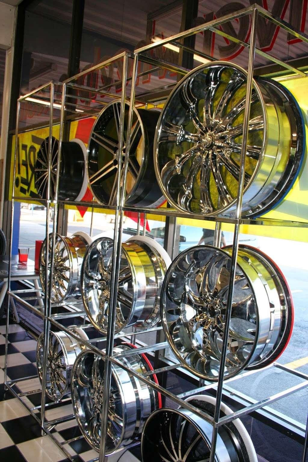 Mile High Wheels | 2200 South Havana Street, #A, Aurora, CO 80014, USA | Phone: (720) 535-4081