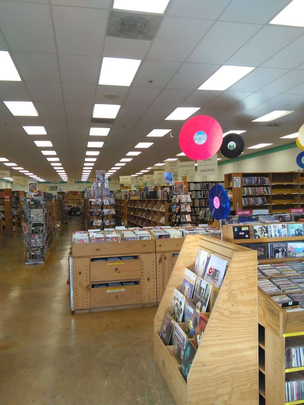 Half Price Books | 125 Northwest Loop 410, San Antonio, TX 78216, USA | Phone: (210) 349-1429