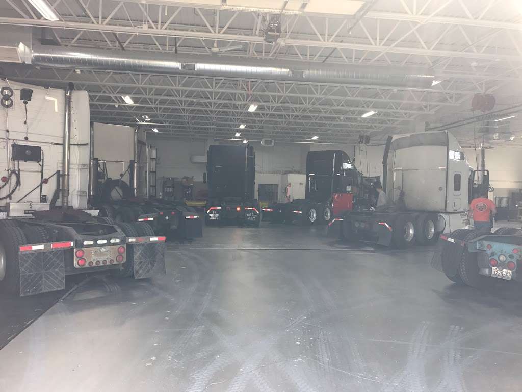 RPS truck repair and towing | 2440 S Wolf Rd, Des Plaines, IL 60018 | Phone: (847) 621-2197