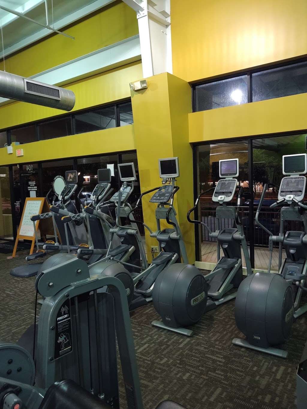 Anytime Fitness | 9902 Potranco Rd, San Antonio, TX 78245, USA | Phone: (210) 521-2348