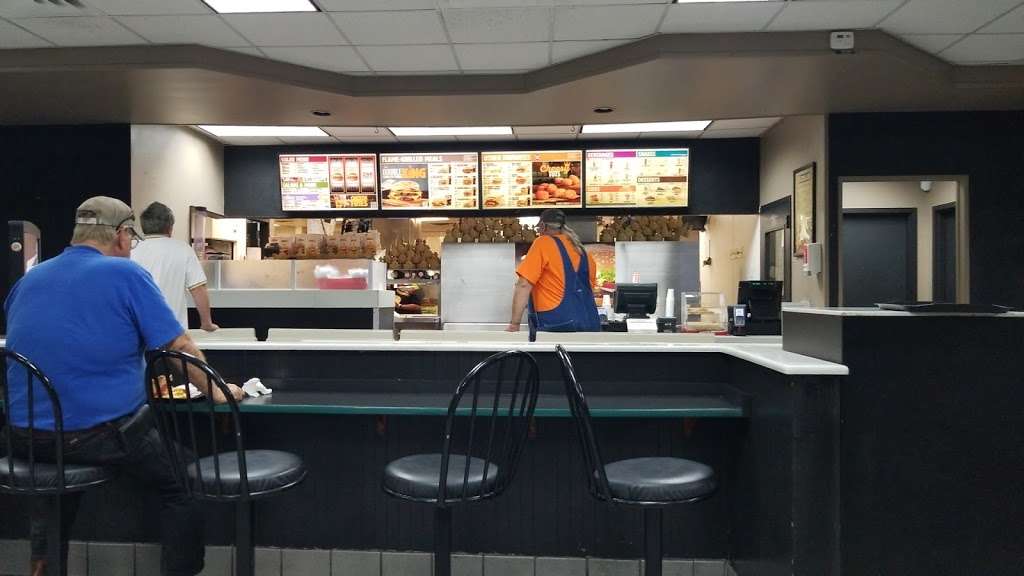 Burger King | 14710 Interstate 35 Access Rd, Von Ormy, TX 78073, USA | Phone: (210) 622-9982