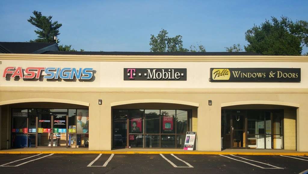 T-Mobile | 1271 Washington St, Hanover, MA 02339, USA | Phone: (781) 312-7368