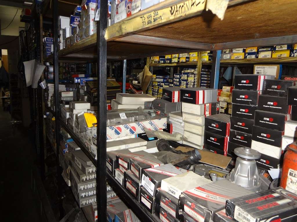 Carlos Auto Parts & Bench | 6700 Somerset Blvd, Paramount, CA 90723, USA | Phone: (562) 529-6053