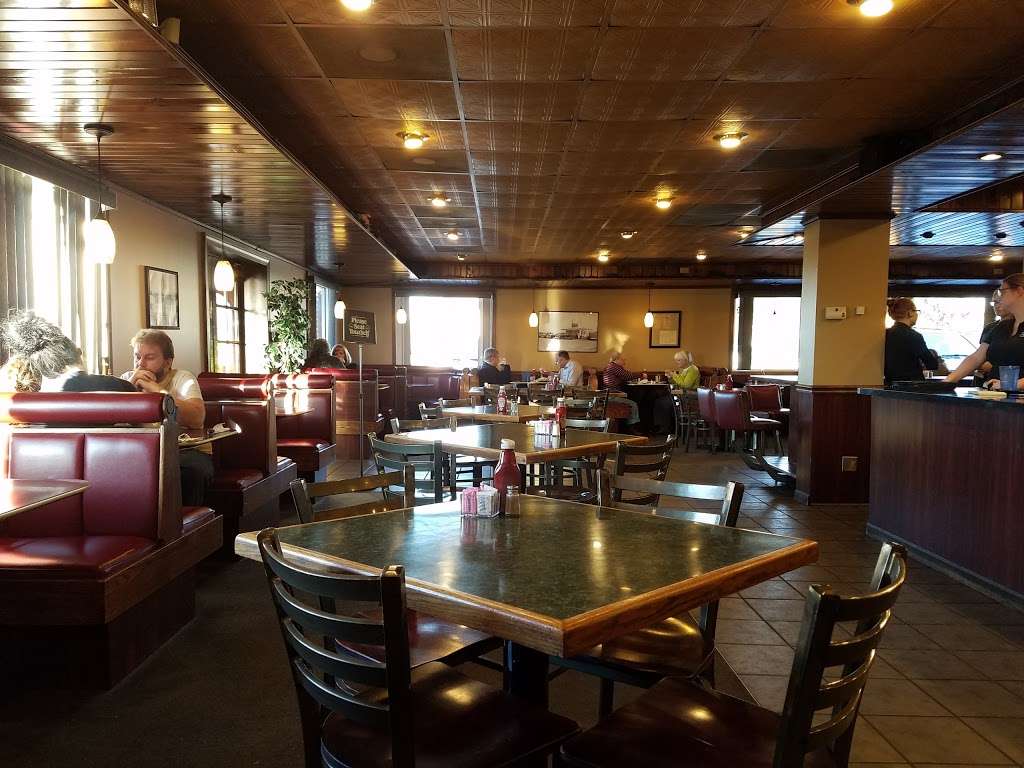 Diffys Family Restaurant | 7900 Molly Pitcher Hwy, Shippensburg, PA 17257, USA | Phone: (717) 532-2718