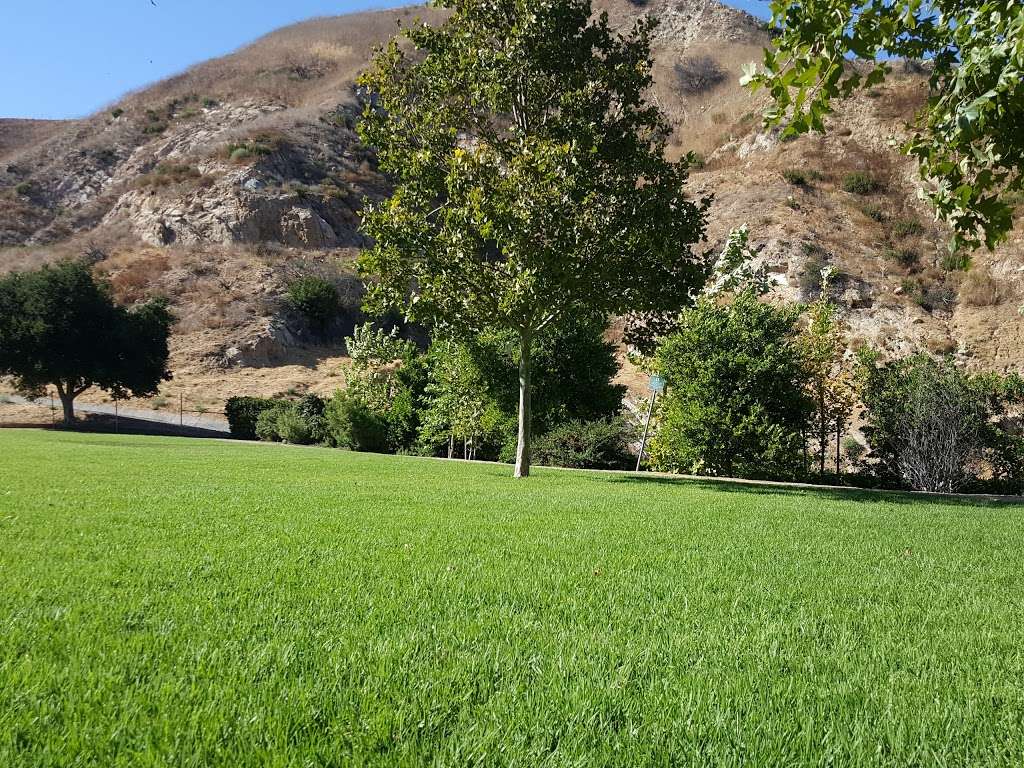 Creekside Park | 3655 Old Topanga Canyon Rd, Calabasas, CA 91302 | Phone: (818) 222-9791