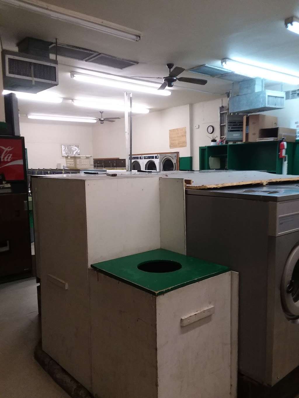 Erin Laundromat | 3921 Irvington Blvd, Houston, TX 77009, USA