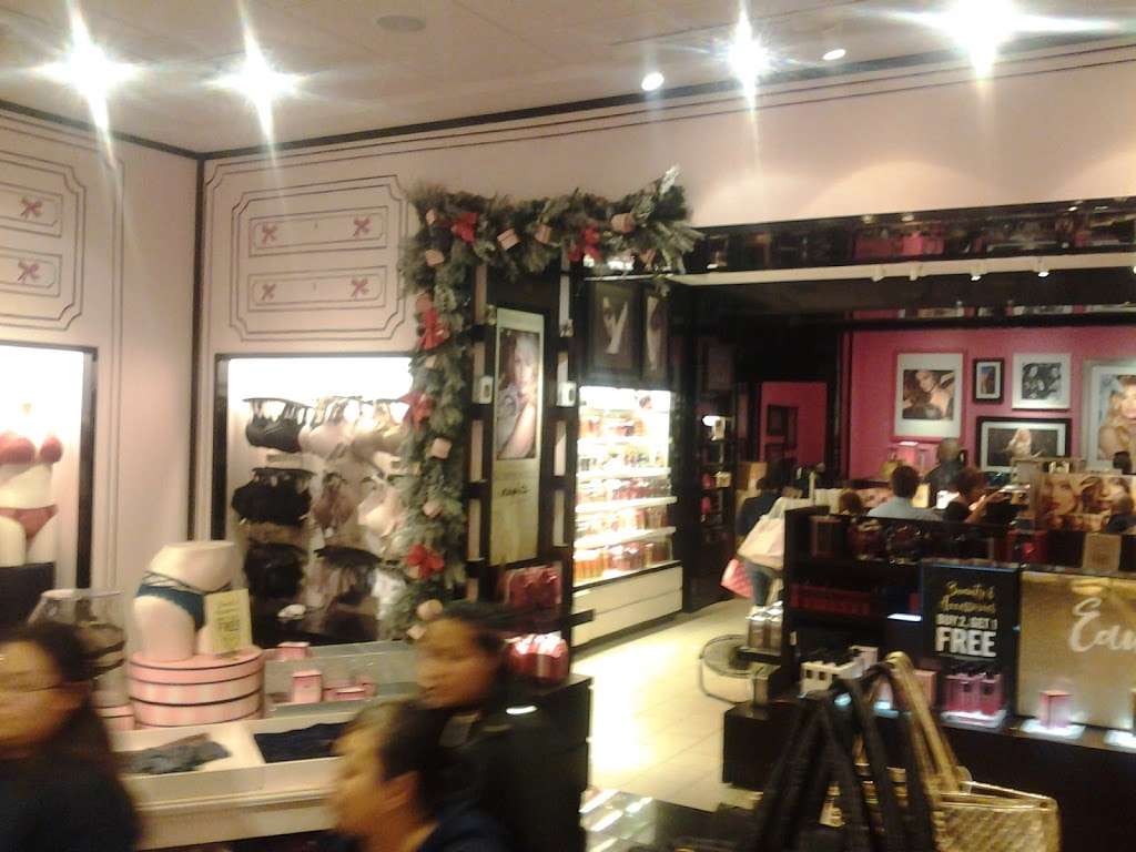 Victorias Secret & PINK | 2063 Town East Mall, Mesquite, TX 75150, USA | Phone: (972) 682-4302