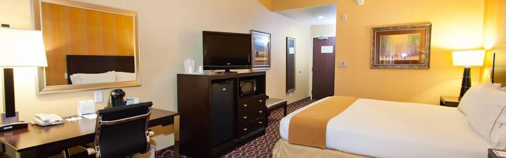 Holiday Inn Express & Suites Sacramento NE Cal Expo | 2224 Auburn Blvd, Sacramento, CA 95821, USA | Phone: (916) 923-1100