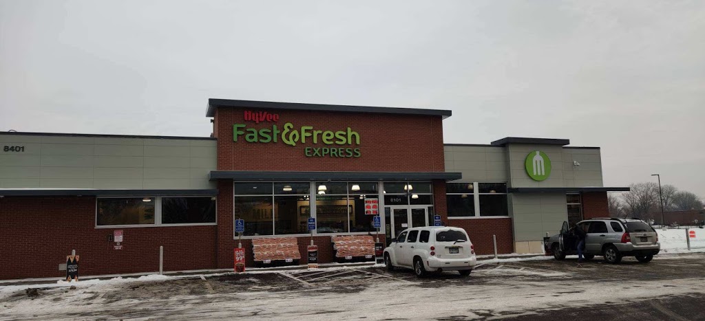 Hy-Vee Fast & Fresh Express | 8155 Hwy 65 NE, Spring Lake Park, MN 55432, USA | Phone: (763) 717-3091