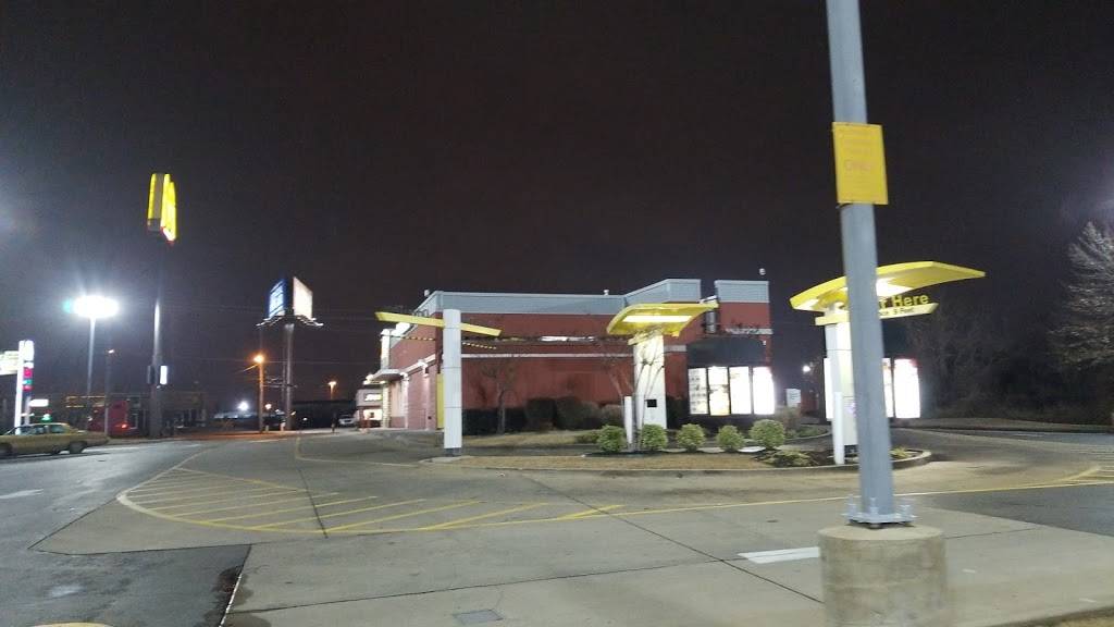 McDonalds | 3845 E Shelby Dr, Memphis, TN 38118, USA | Phone: (901) 366-5021