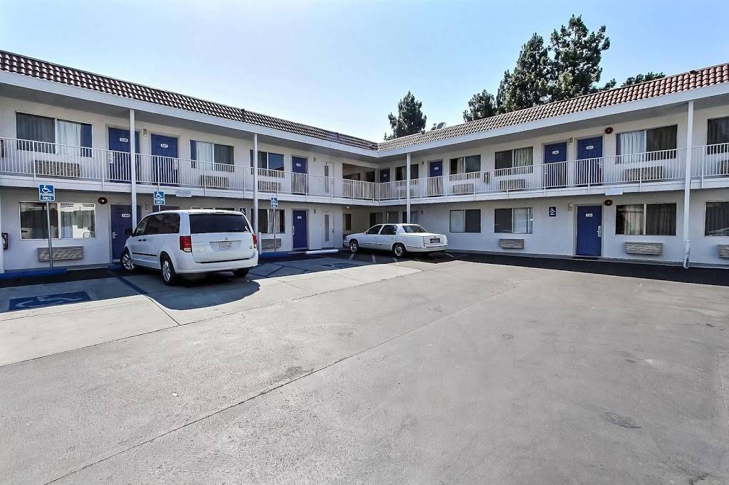 Motel 6 San Jose, CA - South | 2560 Fontaine Rd, San Jose, CA 95121, USA | Phone: (408) 270-3131