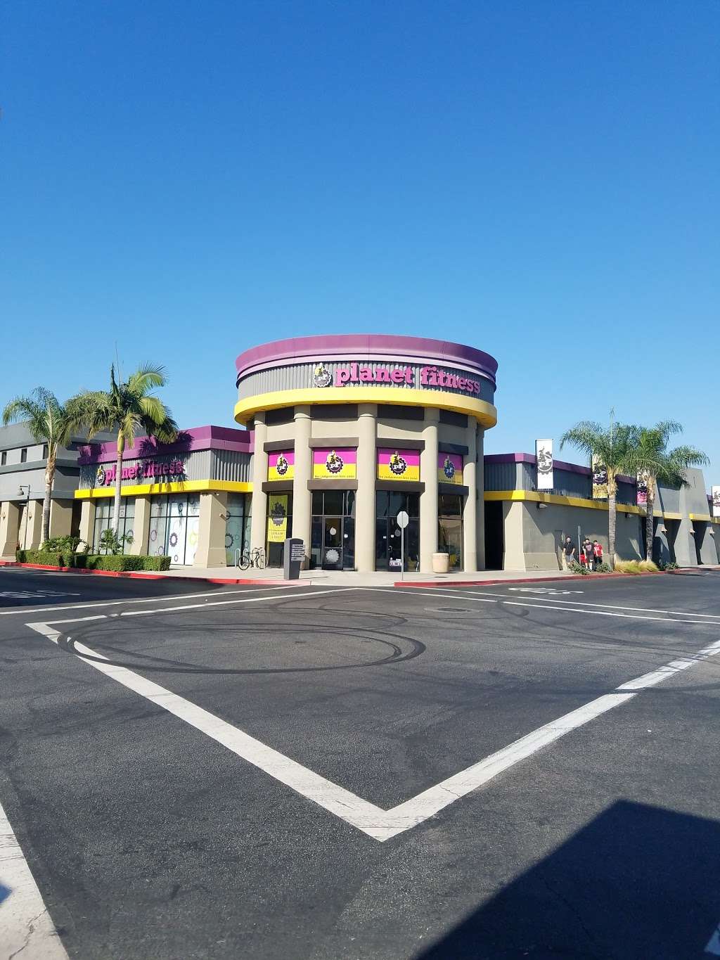 Planet Fitness | 8724 Garfield Ave, South Gate, CA 90280, USA | Phone: (562) 927-7766