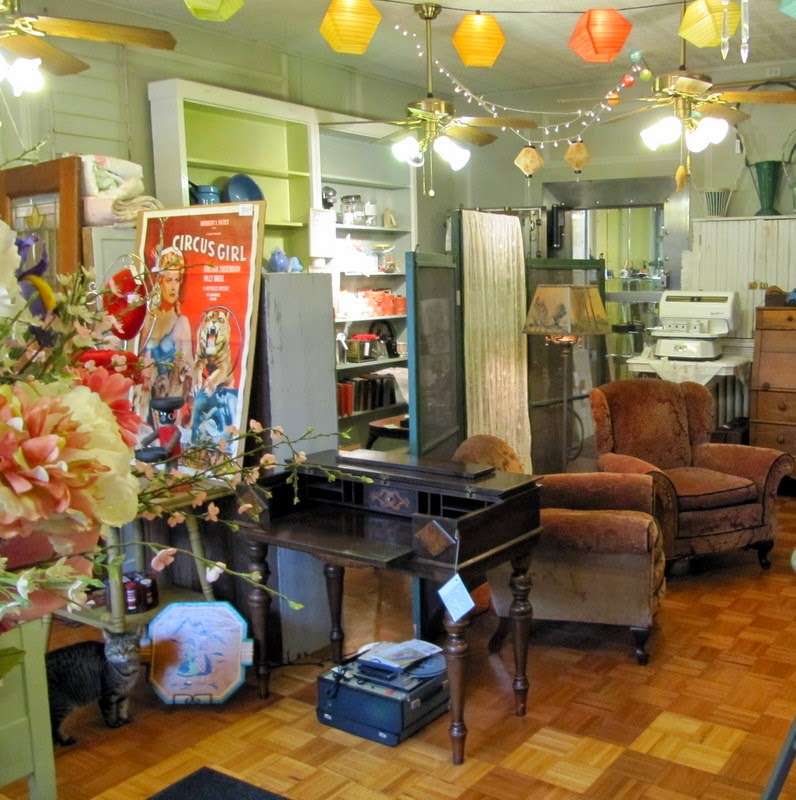 Fox & Finch Antiques | 5611 Broadway Rd, Richmond, IL 60071 | Phone: (815) 321-1410