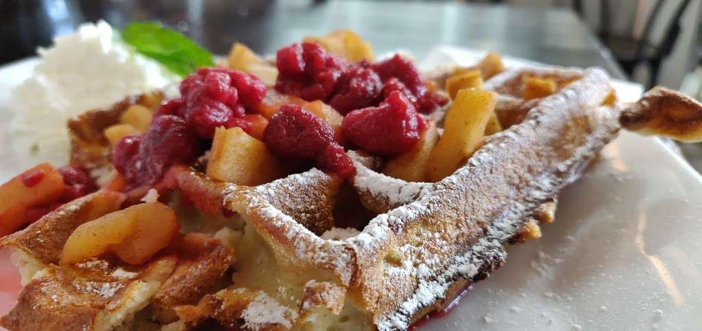 CoCo Crêpes, Waffles & Coffee | 2471 Gulf Fwy S Suite #200, League City, TX 77573, USA | Phone: (281) 309-3474
