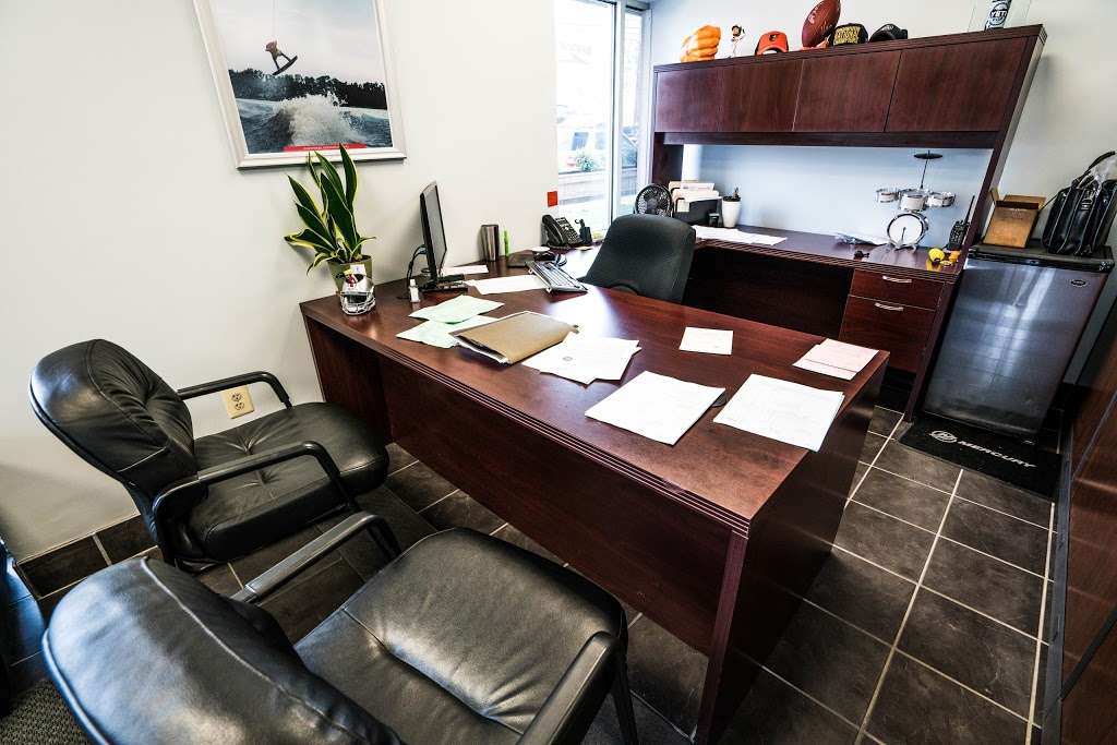 MarineMax Baltimore | 1800 S Clinton St, Baltimore, MD 21224, USA | Phone: (410) 732-1260