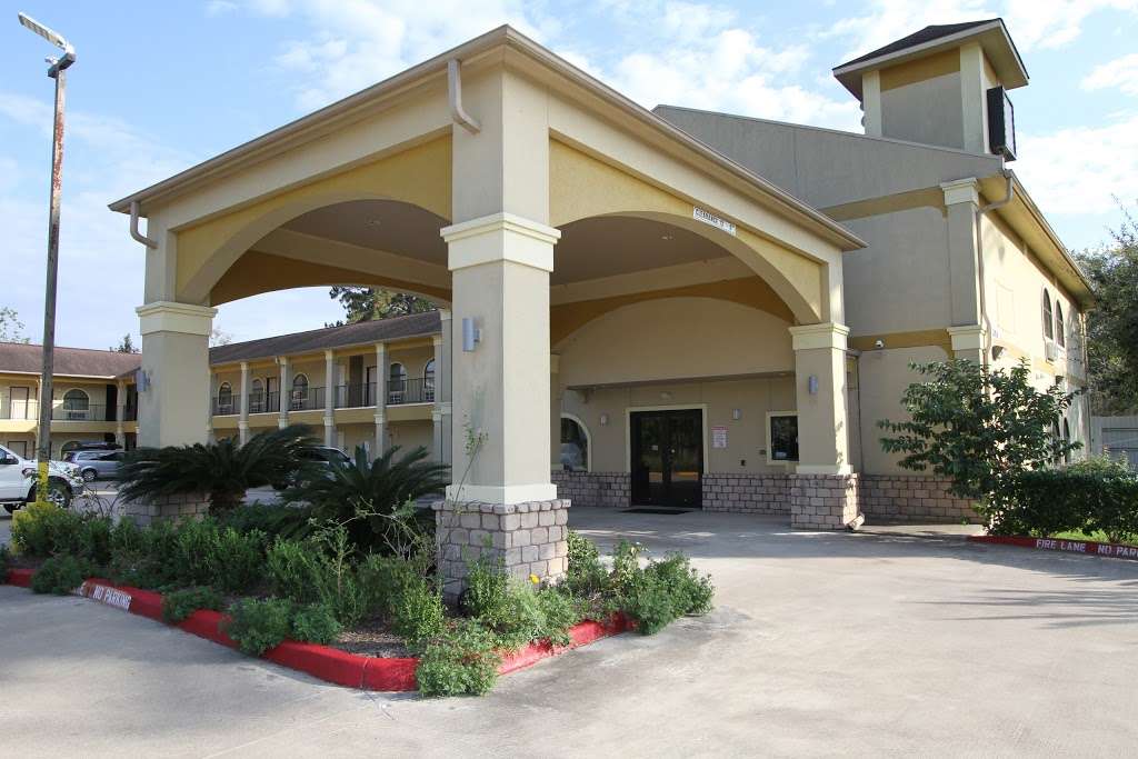 Budget Host Inn & Suites - IAH Airport Houston, TX | 17258 US-59, Humble, TX 77396, USA | Phone: (832) 644-9788