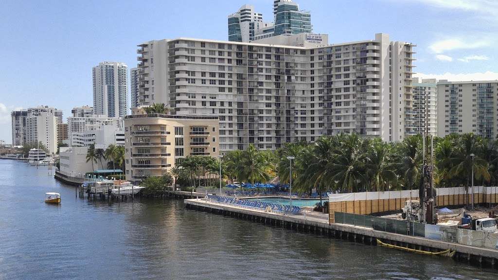 DoubleTree Resort by Hilton Hollywood Beach | 4000 S Ocean Dr, Hollywood, FL 33019, USA | Phone: (954) 454-4334