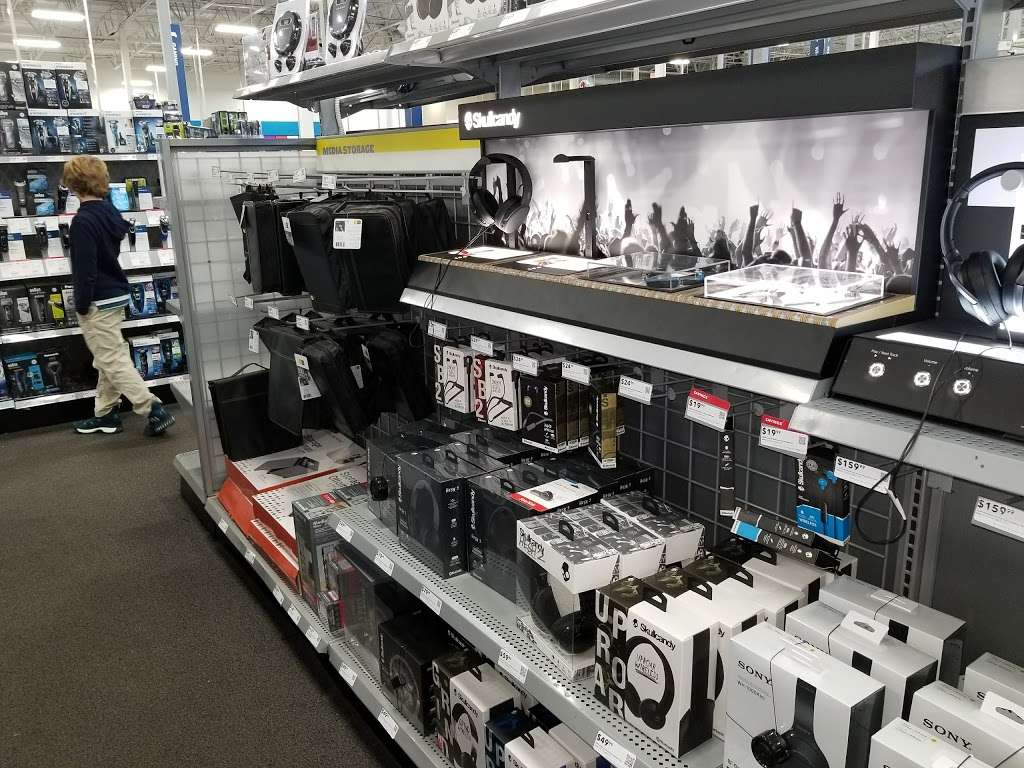 Best Buy | 2 International Dr, Danbury, CT 06810, USA | Phone: (203) 798-9699
