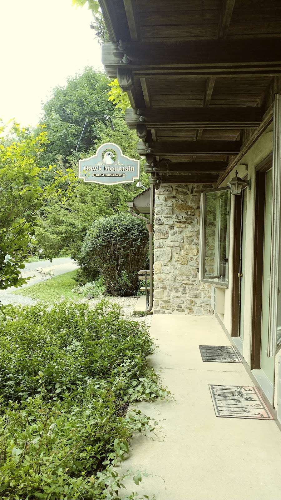 Hawk Mountain Bed & Breakfast | 221 Sr1018, Kempton, PA 19529, USA | Phone: (610) 756-4224