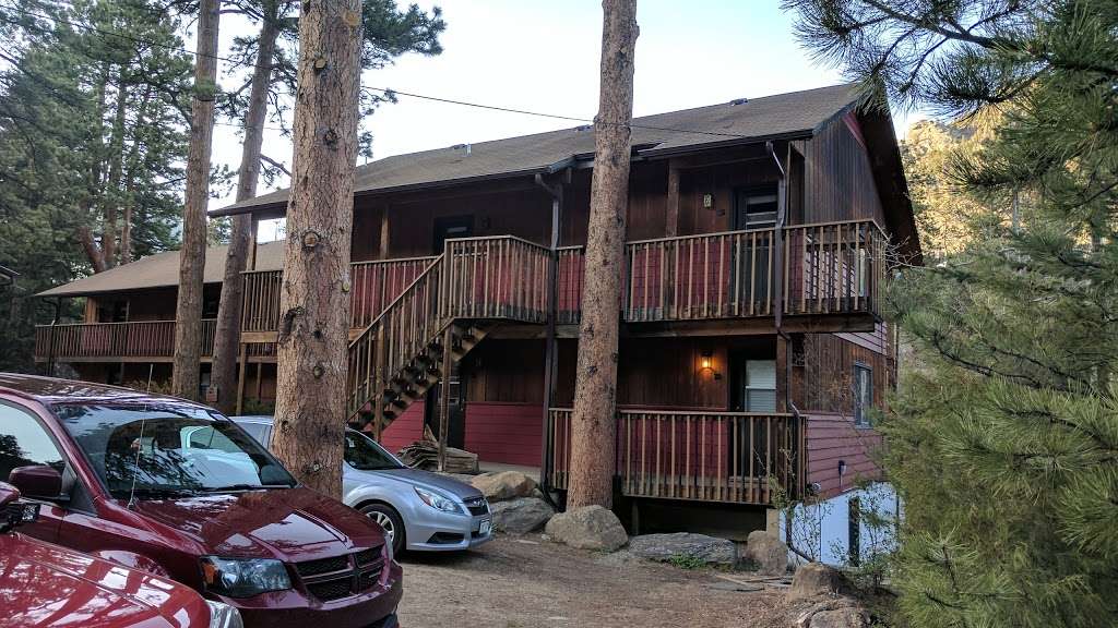 Ponderosa Lodge | 1820 Fall River Rd, Estes Park, CO 80517 | Phone: (800) 628-0512