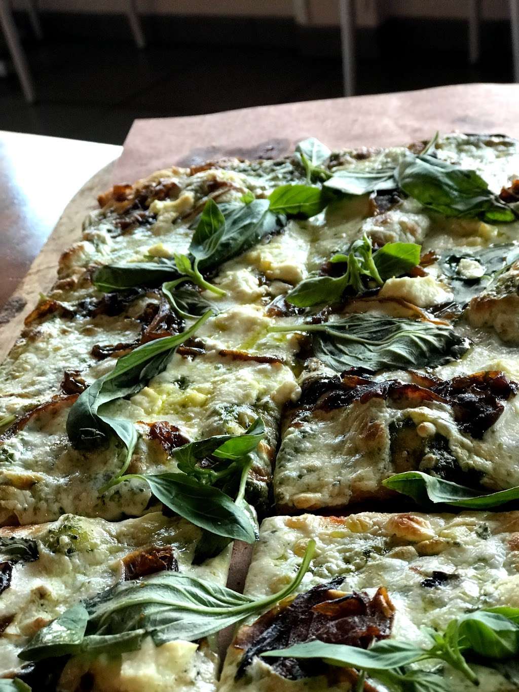 Jules Thin Crust | 300 N Sycamore St, Newtown, PA 18940, USA | Phone: (215) 579-0111