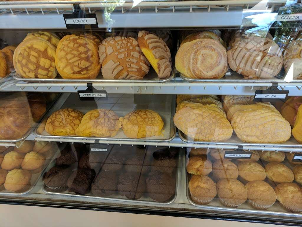 El Pan Dulce Bakery | 1657 McKee Rd # 10, San Jose, CA 95116 | Phone: (408) 272-3666